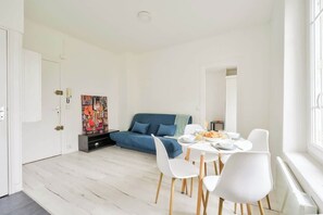 Dining - Quiet and cosy 2BR in Nanterre - Near La Defense (Nanterre)