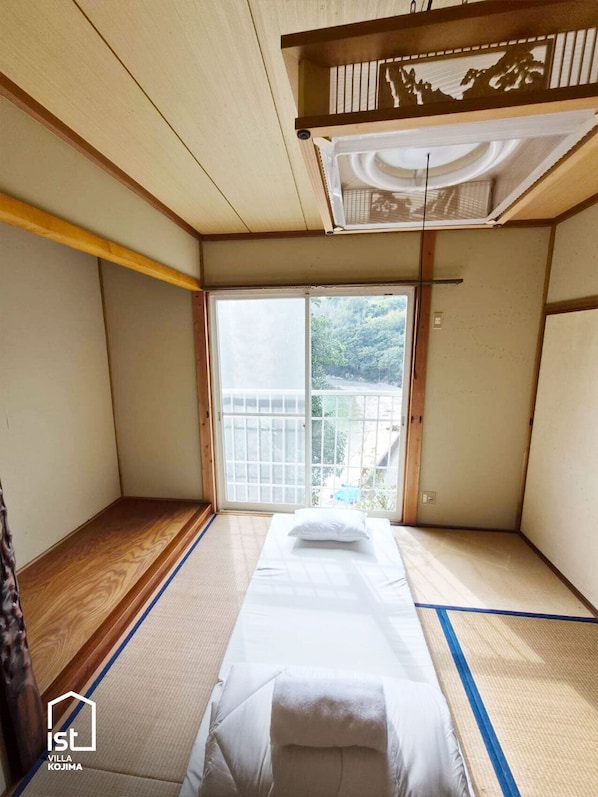 1 多间卧室、熨斗/熨衣板、免费 WiFi、床单