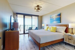 3 bedrooms, iron/ironing board, Internet, bed sheets - Updated 3BR w/ Gulf Views: Suntide III - Unit 801 (South Padre Island)