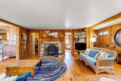 1 Mi to Beach! Family-Friendly Nantucket Retreat