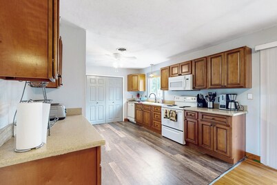 Comfortable 3BR Home w/ Private Pool