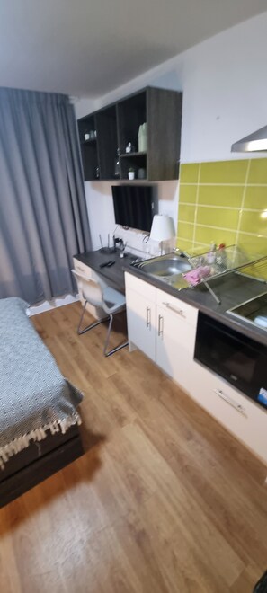 1 Schlafzimmer, Bügeleisen/Bügelbrett, kostenloses WLAN, Bettwäsche
