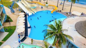 4 piscines extérieures