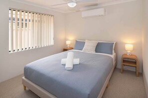 3 bedrooms, iron/ironing board, free WiFi, bed sheets