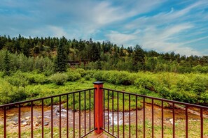 Property grounds - Deck & Mtn Views! Family A-Frame Cabin in Bailey (Bailey)