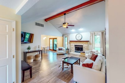 Dog-Friendly Yard! Family Retreat in Fort Wayne