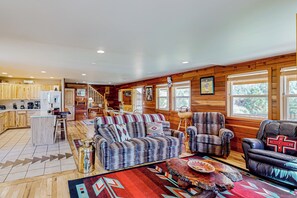 Interior - 3BR Rustic Cabin w/ 2 Decks & Hot Tub (Garden Valley)