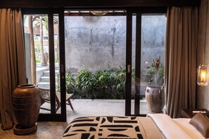 Double Room | In-room safe, free WiFi