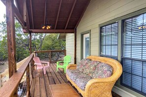 Property grounds - 3BR Private Home w/ Hill Country Views & Patio (Pipe Creek)