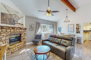 TV, fireplace, DVD player