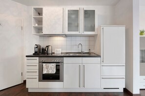 Private kitchen - Apartment '3-07 Südbaden Suite' with Wi-Fi and Outdoor Area (Bad Bellingen)