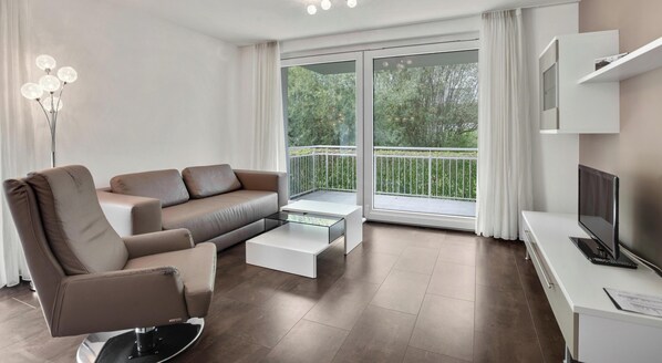 TV - Apartment '2-03 Müller Thurgau' with Balcony and Wi-Fi (Bad Bellingen)