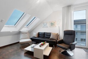 Living area - Apartment '2-12 Weinterrassen' with Wi-Fi and Outdoor Area (Bad Bellingen)