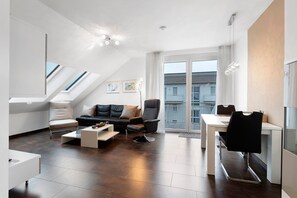 TV - Apartment '2-12 Weinterrassen' with Wi-Fi and Outdoor Area (Bad Bellingen)