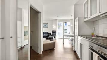 KylskÄp, ugn, spishÀll och kaffe- och tebryggare