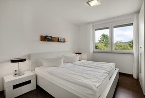 WiFi, bed sheets - Apartment 2-08 Baden Bike Base with Wi-Fi and Outdoor Area (Bad Bellingen)