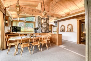 House - Luxurious and Calm Central Hideaway (Tschagguns)