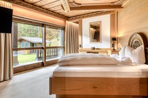 House | 4 bedrooms - Luxurious and Calm Central Hideaway (Tschagguns)