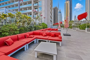 Terrace/patio - Downtown Canal View Studio, Walk to Dubai Mall. (Dubai)