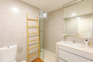 Habitación, 1 habitación, accesible para personas con discapacidad, balcón | Baño
