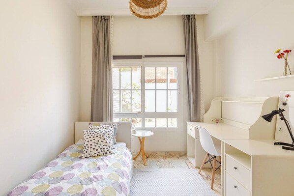 Zimmer, 1 Schlafzimmer, barrierefrei, Balkon | 1 Schlafzimmer