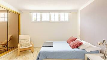 Chambre, 1 chambre, accessible aux personnes à mobilité réduite, balcon | 1 chambre