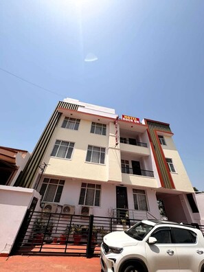 Front of property - Hotel Rock On (Jaipur)