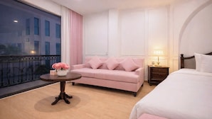Unclassified image, 4 of 59, button - Laverne Boutique - D1 City Center (Ho Chi Minh City)