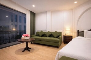 Green Studio, City View | City view - Laverne Boutique - D1 City Center (District Tan Dinh)