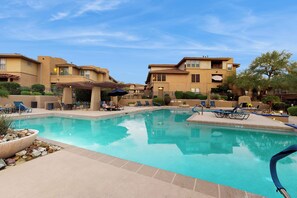 A heated pool - Luxury Resort-Style Extended Stay in Scottsdale! (Scottsdale)