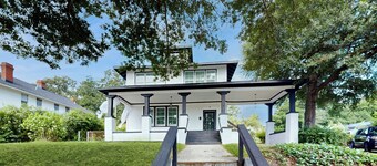 < 2 Mi Dtwn Augusta: Charming Historic Home