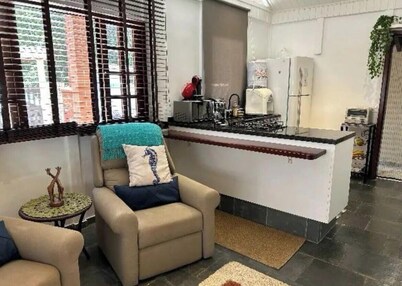 Beach house with pool, fireplace, sauna, barbecue, in a gated community!