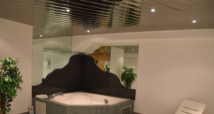 Dominic B2 by Interhome