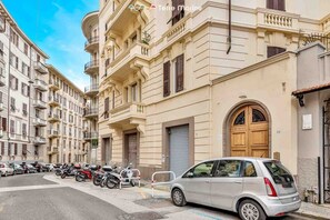 Exterior - Located in the heart of La Spezia, the ‘Élite’ studio offers an exclusive retreat for travellers seeking comfort, style and convenience. This charming abode, perfectly designed for couples or single explorers, is distinguished by its modern elegance (La Spezia)
