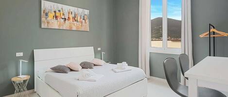 2 bedrooms, in-room safe