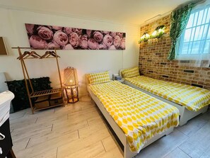 WiFi, bed sheets - S.Garden_Cozy 1-bedroom studio in adorable Ewha univ. with AC (Seodaemun-gu)