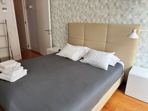 Iron/ironing board, Internet, bed sheets - The Crucifixo Collection - Eclectic (Lisboa)