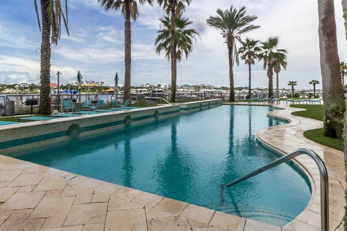 Innenpool, beheizter Pool