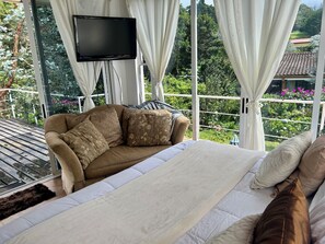 2 dormitorios, tabla de planchar con plancha, wifi gratis y ropa de cama