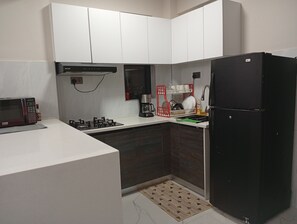 Private kitchen - Cozy vibes homes (Nairobi)