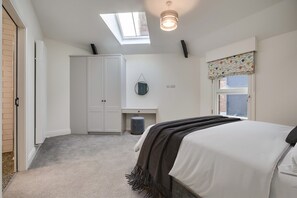 Bügeleisen/Bügelbrett, kostenloses WLAN, Bettwäsche