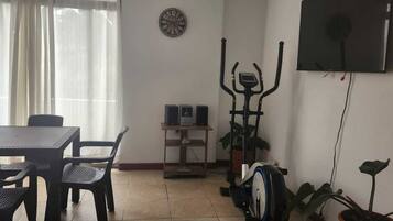 Comfort Apartment, Balcony, City View | Living area