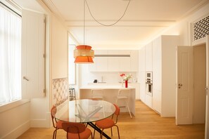Dining - FLH Downtown Central Minimalist Apartment (Lisboa ciudad)