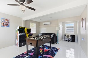 Games room - Vintage Hideaway W/ Firepit • Game Room & Grill (Tampa)