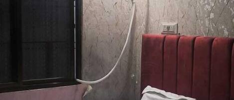 Quarto luxo | Espaço de trabalho para notebook, camas extras/dobráveis (sobretaxa)