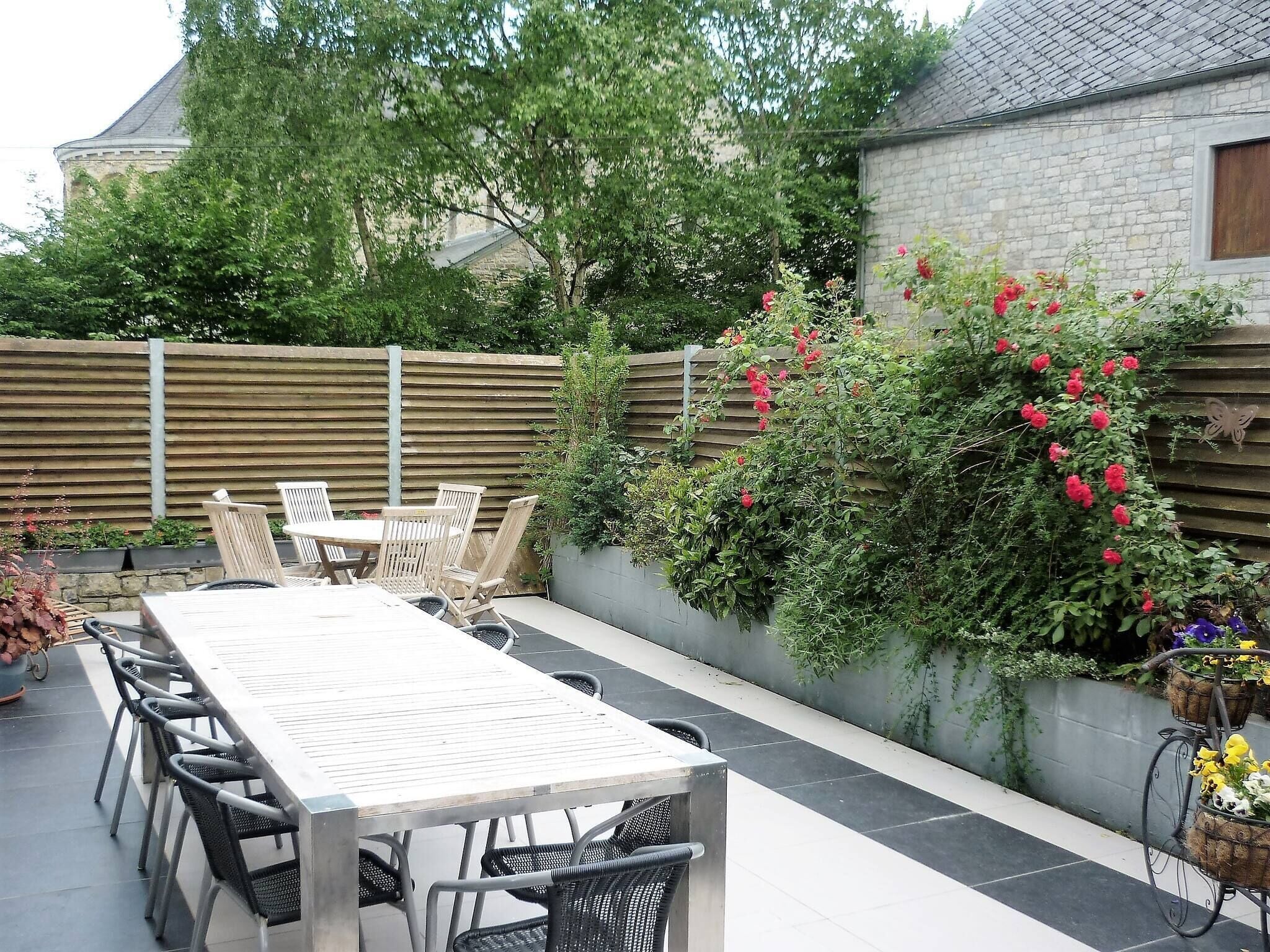 Talo, 5 makuuhuonetta, esteetön, tupakointi sallittu | Terassi/patio