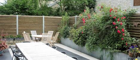 Talo, 5 makuuhuonetta, esteetön, tupakointi sallittu | Terassi/patio