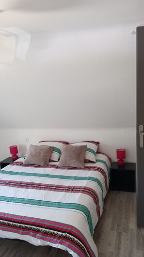 1 makuuhuone, silitysrauta/-lauta, ilmainen Wi-Fi, vuodevaatteet