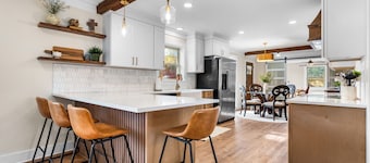 Lake Norman Farmstead Retreat: Pet-Friendly, Boat Parking, Near Parks & Dining