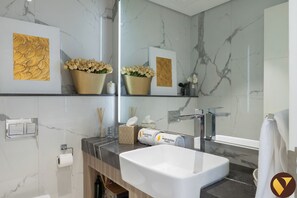Luxury Apartment, Balcony, City View | Bathroom